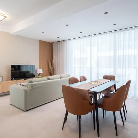 Gorgeous With Side Sea View Apartment