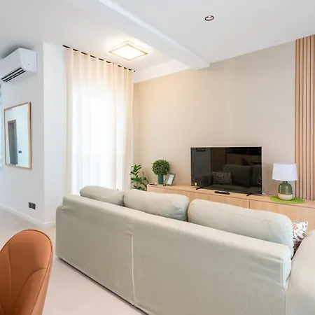 Apartment Gorgeous With Side Sea View St. Paul's Bay